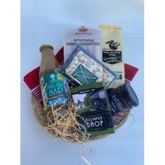 Achterhoeks Kerst- kadopakket in mand